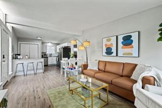 Minutes away from all the action 2BD AT and T Walkable - 7