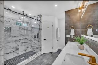 New 4BDRetreat Next to Greenbelt - 2