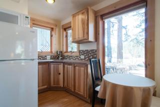 Walk to Lake Tahoe Pets OK Studio - 6