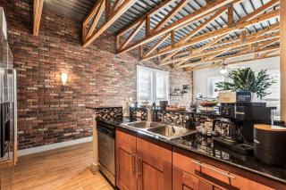 The Zircon 2BD Unique Style in the heart of FortWorth - 3