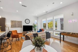 Aquara 2BD Townhouse DownTown Walkable - 8