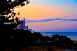 Beachfront Escape Stay 5 Pay 4 - Whale Season - 9