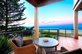 Beachfront Escape Stay 5 Pay 4 - Whale Season - 6