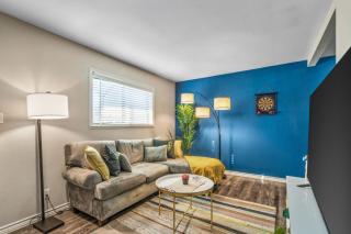 Where its all Happening 1BD AT and T Walkable - 7