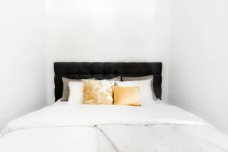 Central and Peaceful Studio - 8