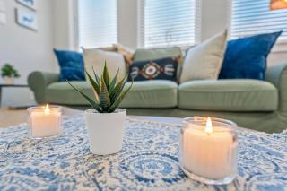 Elegant 2BD Townhome 7TH St Walkable - 1