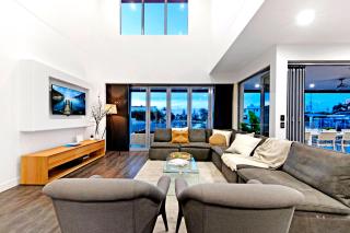 The Grand - SPECIAL Stay 6 Pay 5 - 8