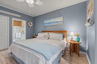 Riverwalk Gem, Peaceful Beach and Golf Getaway - 2