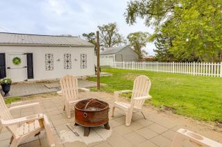 2 Mi to Dtwn Charming Sandusky Getaway with Hot Tub - 8