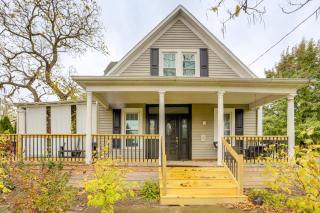 2 Mi to Dtwn Charming Sandusky Getaway with Hot Tub - 9