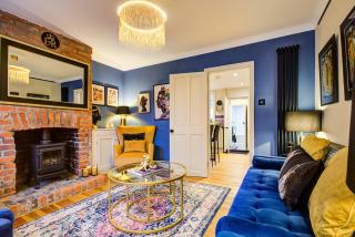 Colchesterchicplushfirepatiopettrain - 5