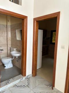 Suite privée-chambre, salon et cuisine complete - 3