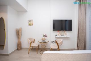 Riviera Haven Boutique Stay with Wooden Charm - 4