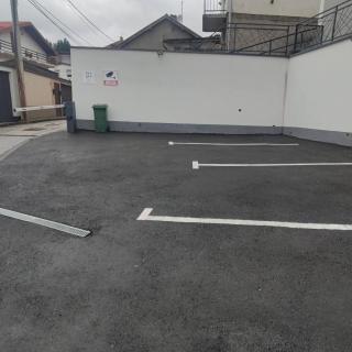 Mandrina 10 Free Parking - 8