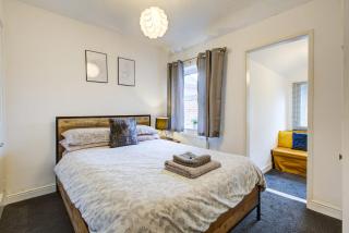 Colchester Cntrcosyofficepatiotrainparkpet - 5