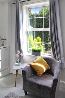 Colchester, Cosyquietopen Firepatiopetstrain - 8