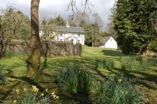Strathendrick House Magnificent property with Garden - 9