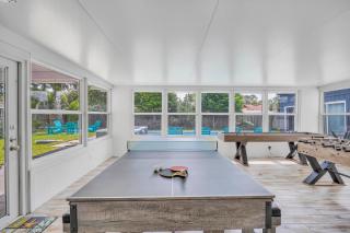 Seaside Paradise - Pool! Spa! Game Room! 12 Beds! - 4