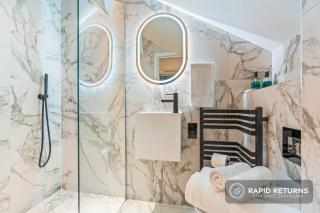 2 Bedroom 2 Bathroom Apartment with Patio in Notting Hill By Rapid Returns - 5