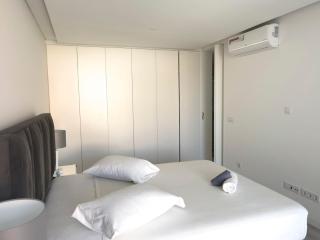 2-bdr bright apt central street cidadela - LCGR - 2