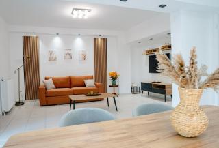 Central Pearl Thessaloniki Private Parking & Metro - 9