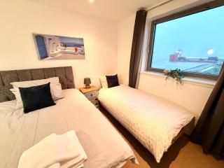 Britannia Ocean Park Apartments - Fast Wifi and Free Parking - 5