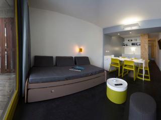 Studio coloré rénové, accès pistes, tranquille, 5 pers - FR-1-346-372 - 3