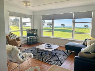 Epic Beachfront Bure - Taipa - 3