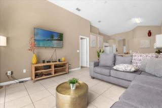 Summer Getaway - 5-Bedroom Home with Private Pool! - 5