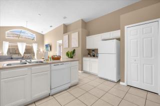 Summer Getaway - 5-Bedroom Home with Private Pool! - 3