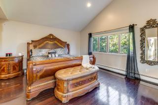 2 Mi to Dtwn Freeport! Apt with Deck in Baldwin - 1