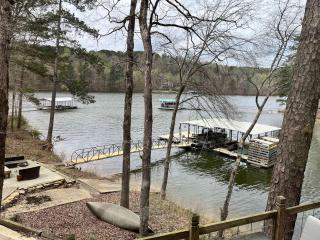 Modern Family 4BR Lake Retreat - Fire Pit - Dock - 7