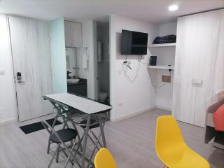 Loft en Chapinero con parqueadero y todo incluido - 4