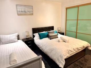Ocean Park Apartments - Oceanfront - Free Parking and Fast WiFi - 8