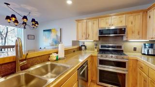 Bridgepoint Condo 16 - 1