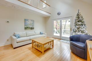 Lake Access, Tranquil Acreage Farnham Cottage - 5