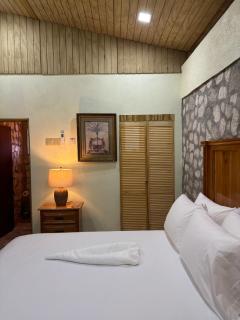 The Ridge - Stone Cottage - 0