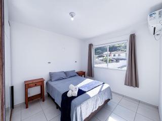 Apê com A/C, Garagem e Piscina em Canasvieiras - Florianópolis - 3