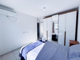 Apê com A/C, Garagem e Piscina em Canasvieiras - Florianópolis - 2