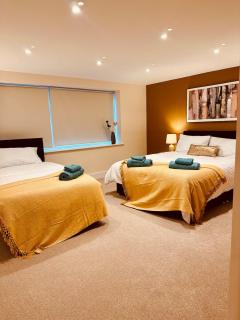 LivinSpace- Modern and spacious 2 bed flat in Central Sutton - 4