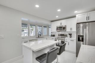 3 Mi to Hard Rock Stadium Home with Fenced-In Yard! - 3