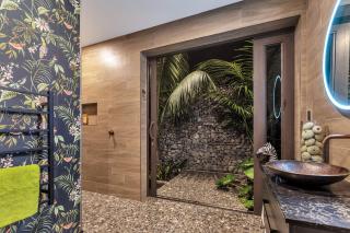 Waterfront Escape 5 Star Accommodation - 6