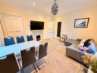 Georgian Luxury Apartment - Fast Broadband WiFi - Parking Available - 9