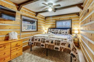 Lake Access and Hot Tub! Serene Rockbridge Cabin - 2