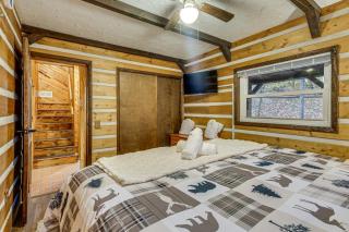 Lake Access and Hot Tub! Serene Rockbridge Cabin - 1