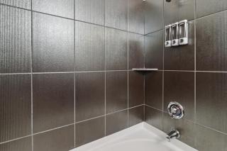 Modern Stylish Suite Design District Dallas - 1