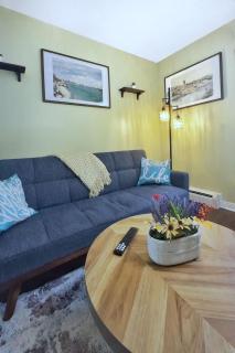 1-Bedroom Retreat Apt 3 - 4