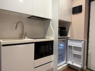 Modern Apartment in Old City - 3