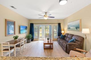 World Tour 2BR Golf View Pool & Patio - 0