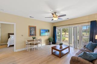 World Tour 2BR Golf View Pool & Patio - 7